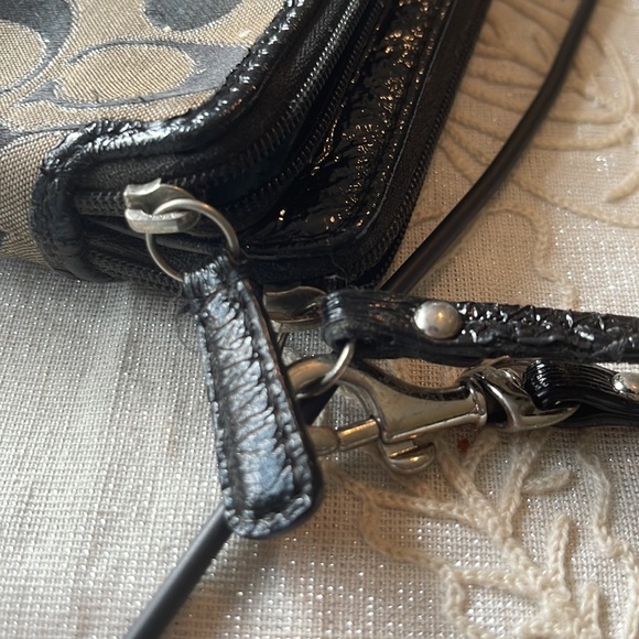 Coach wristlet 5.5” - Picture 6 of 8